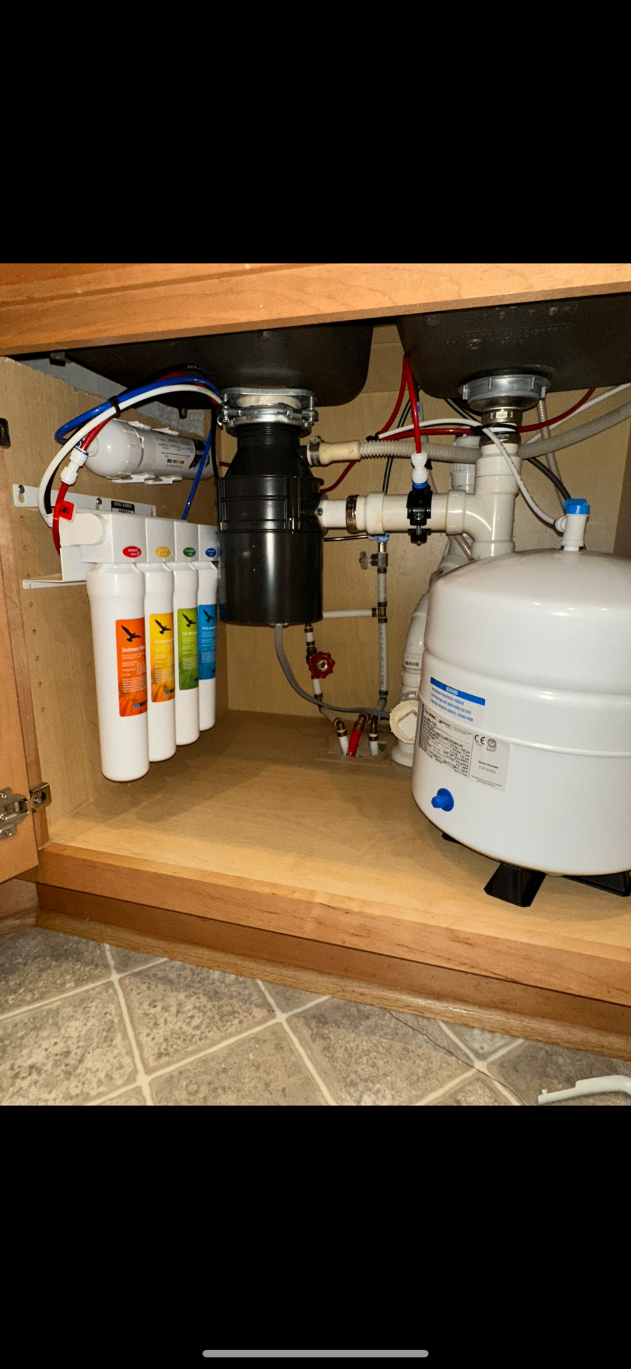 Under-sink reverse osmosis system